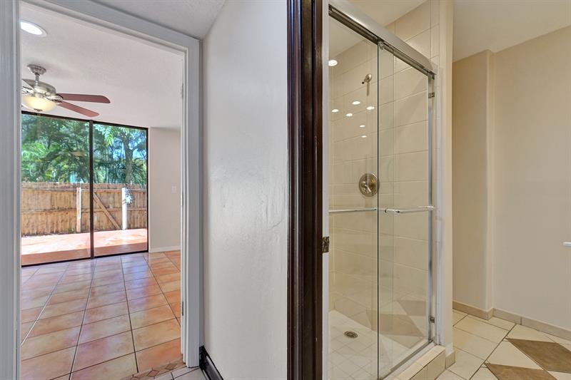 Image 22 of 28 For 760 Cocoplum Circle  7
