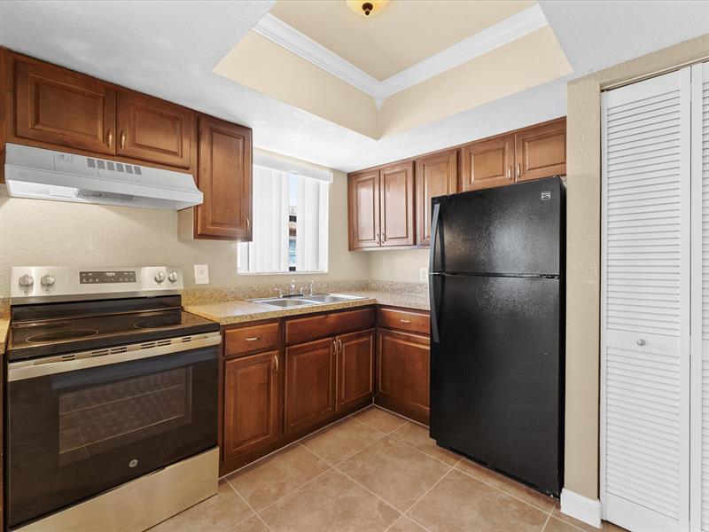 Image 7 of 14 For 101 41st St  E78