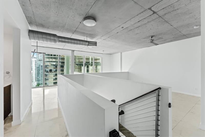 Image 10 of 30 For 690 1st Ct  3114