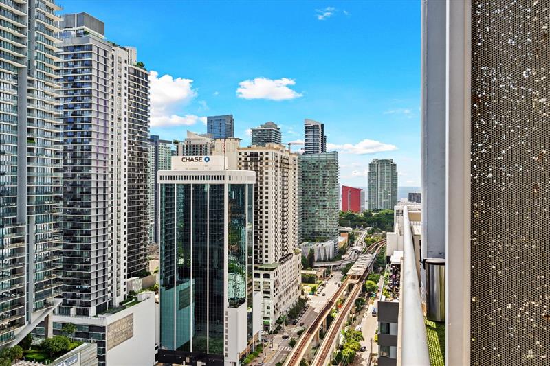 Image 18 of 30 For 690 1st Ct  3114