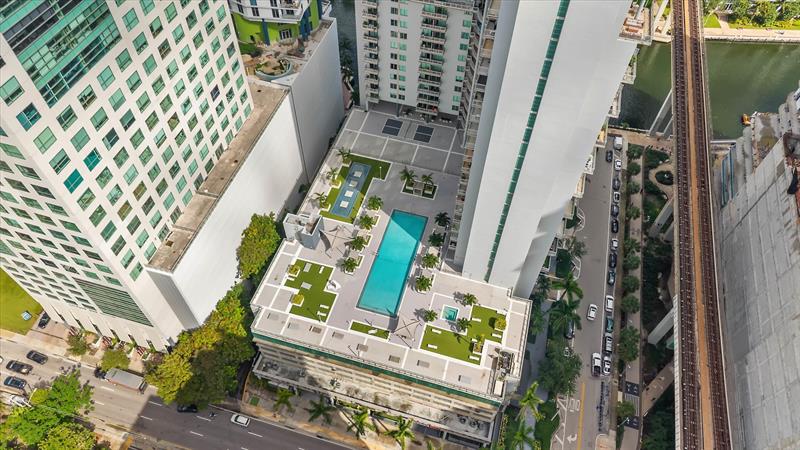 Image 24 of 30 For 690 1st Ct  3114