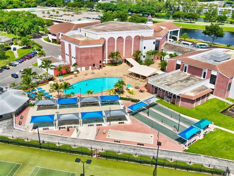 Image 18 of 62 For 144 Farnham F  144