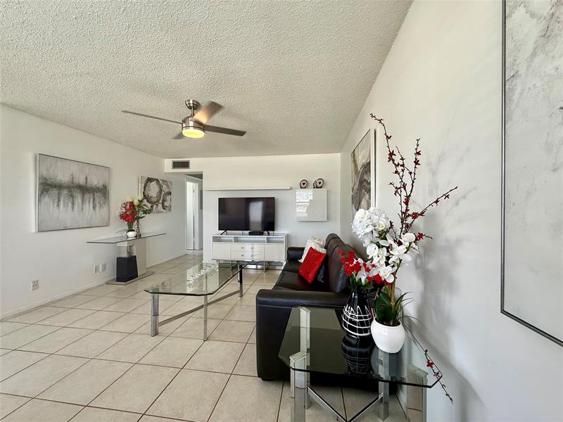 Image 57 of 62 For 144 Farnham F  144