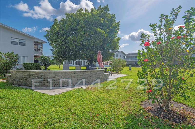 Image 8 of 62 For 144 Farnham F  144