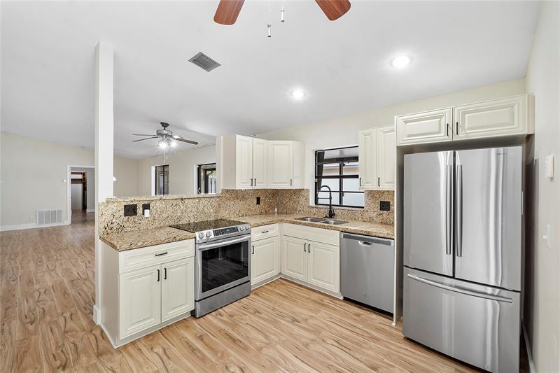 Image 6 of 9 For 5308 92nd Ave