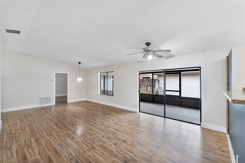 Image 7 of 9 For 5308 92nd Ave