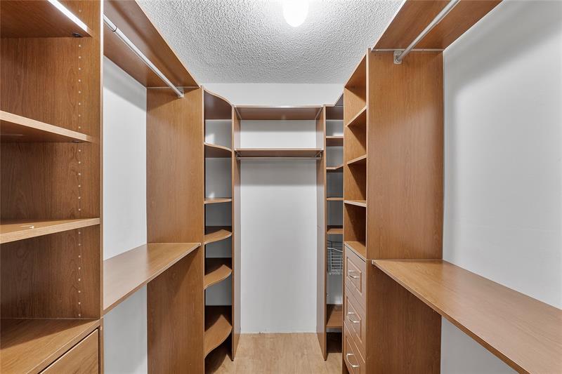 Image 8 of 9 For 5308 92nd Ave