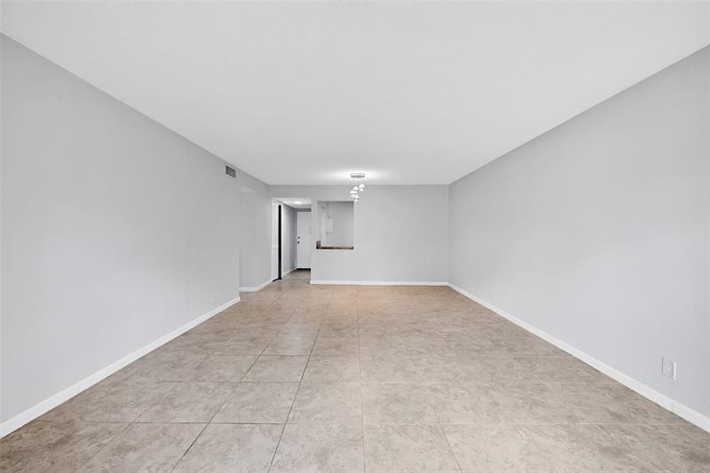 Image 6 of 23 For 7541 16th St  1211
