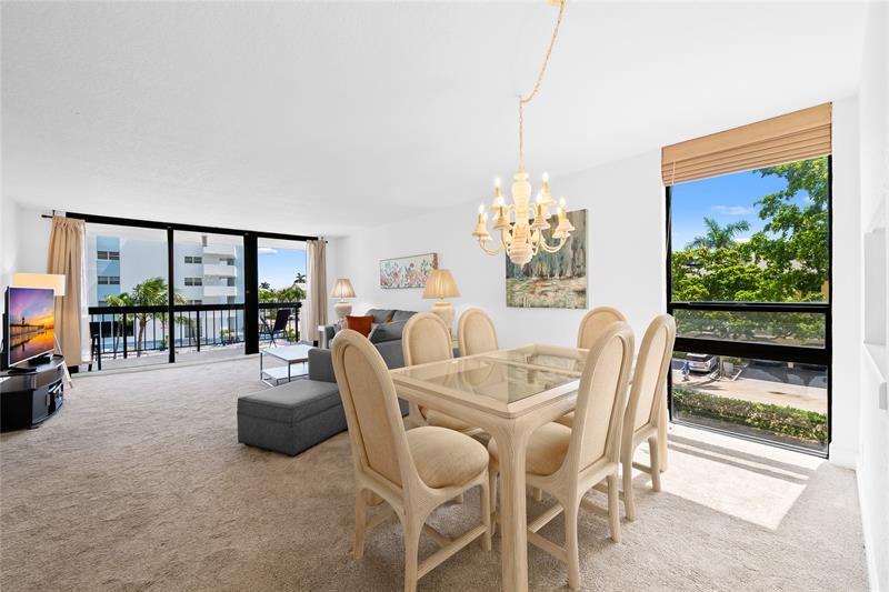 Image 5 of 23 For 4800 Bayview Dr  306