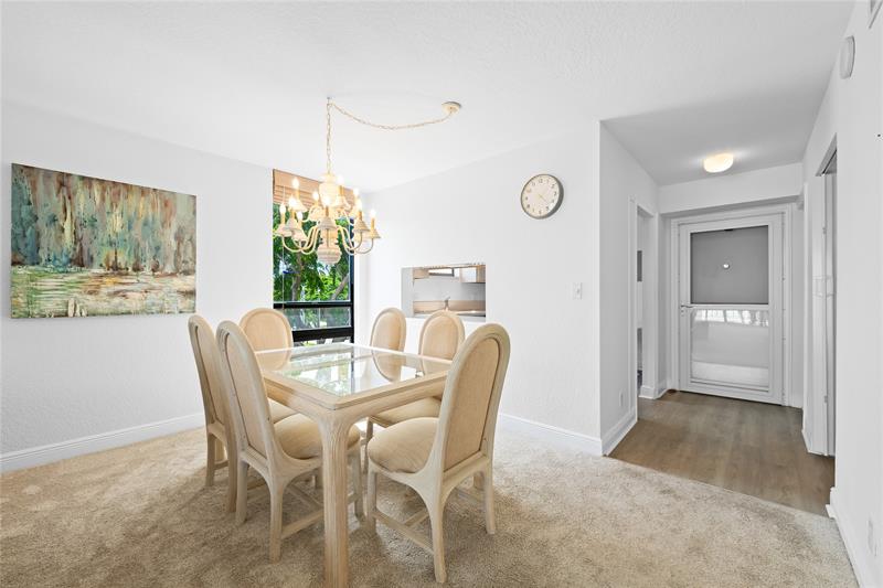 Image 7 of 23 For 4800 Bayview Dr  306