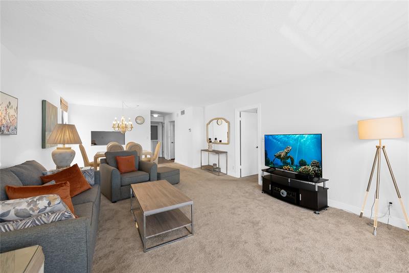 Image 8 of 23 For 4800 Bayview Dr  306