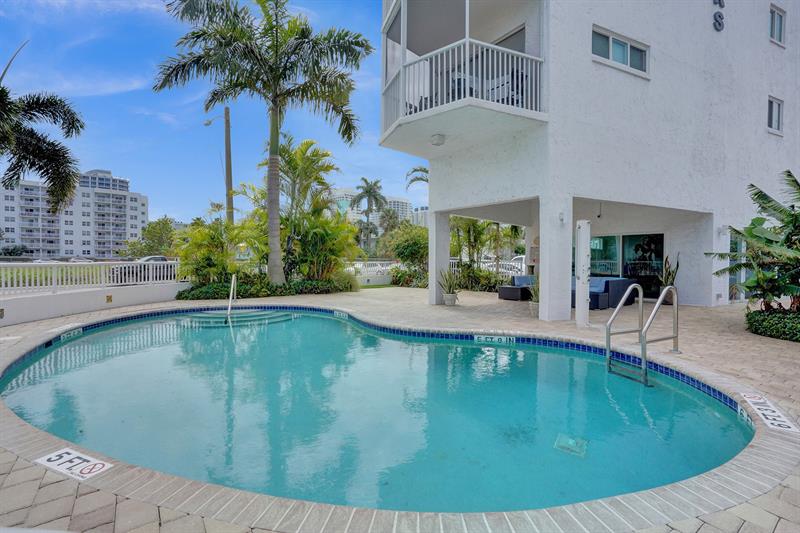 Image 22 of 27 For 720 Bayshore Dr  202