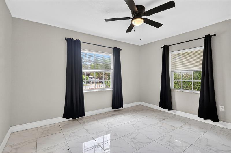 Image 13 of 28 For 40 68th St  