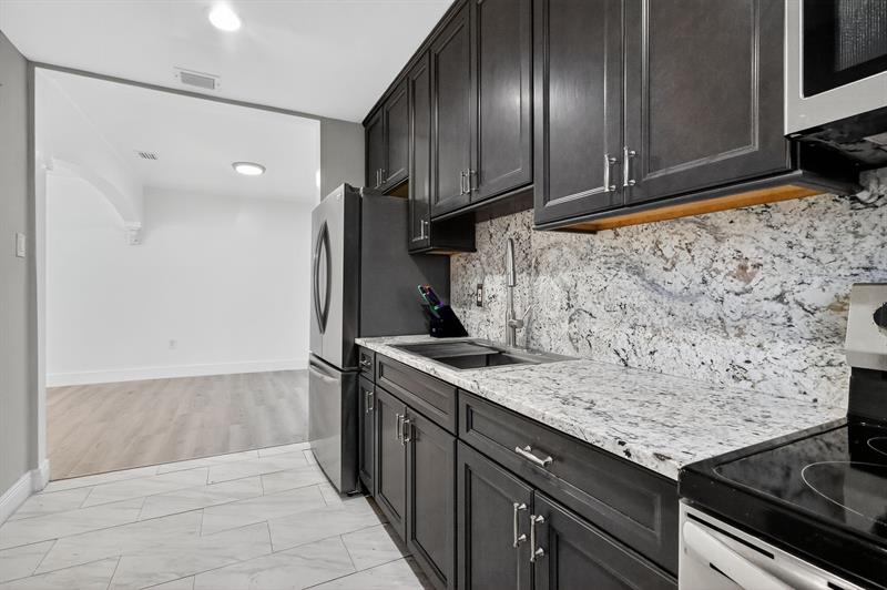 Image 15 of 28 For 40 68th St  