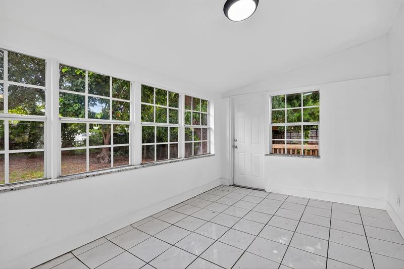 Image 24 of 28 For 40 68th St  