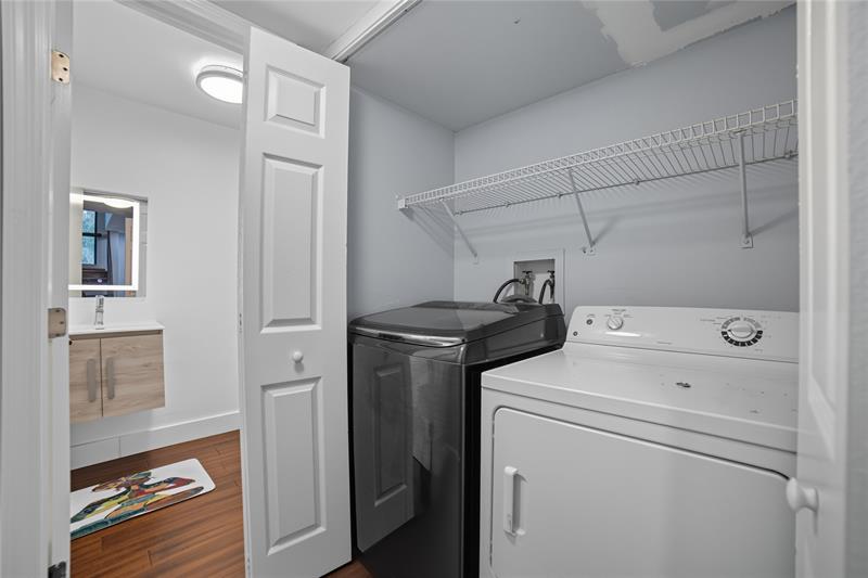 Image 16 of 28 For 2051 Bayberry Dr  2051