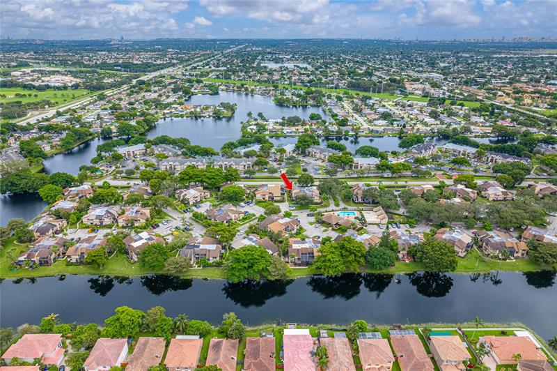 Image 18 of 28 For 2051 Bayberry Dr  2051