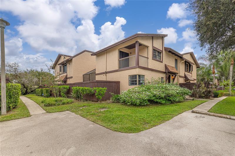 Image 2 of 28 For 2051 Bayberry Dr  2051