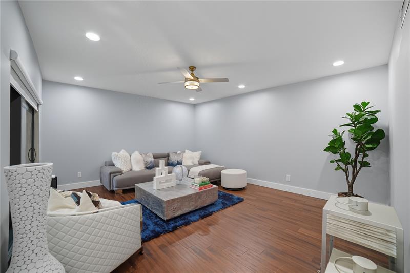 Image 25 of 28 For 2051 Bayberry Dr  2051