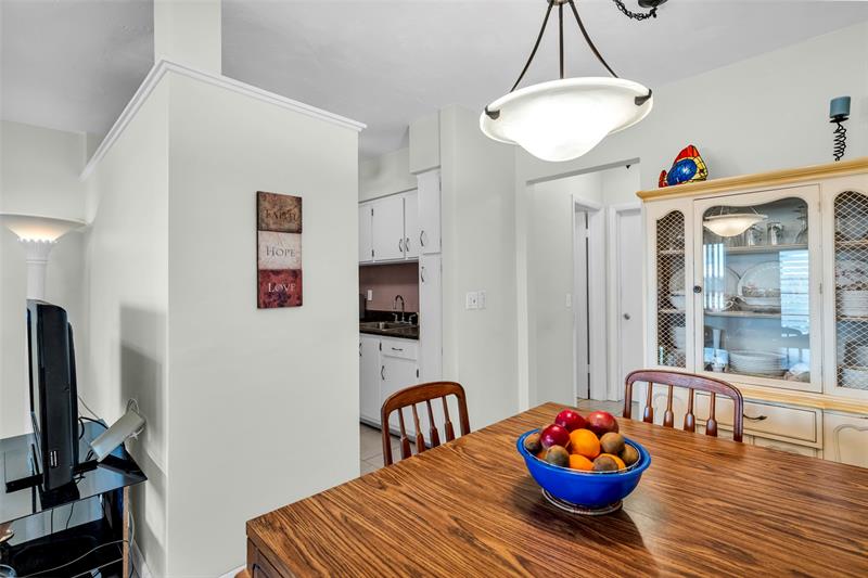 Image 17 of 48 For 1000 11th Ave  #12a Bldg