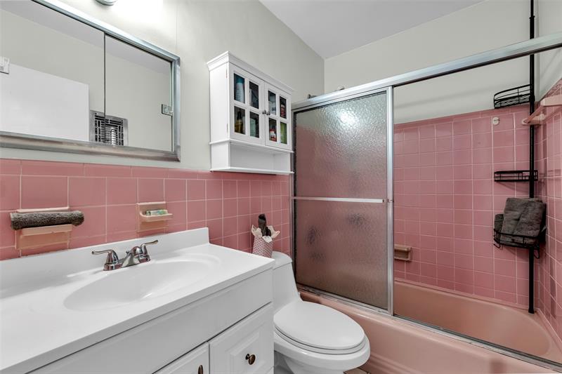 Image 20 of 48 For 1000 11th Ave  #12a Bldg