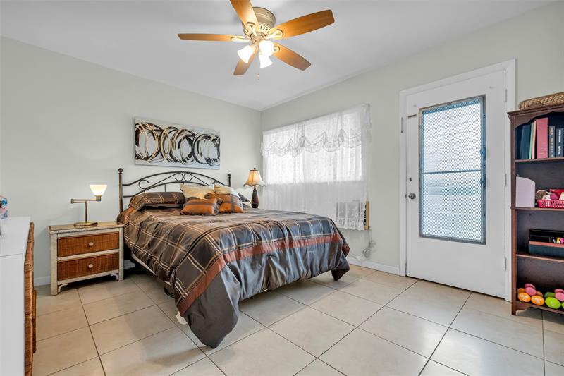 Image 23 of 48 For 1000 11th Ave  #12a Bldg