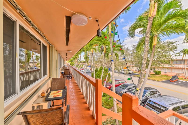 Image 6 of 48 For 1000 11th Ave  #12a Bldg