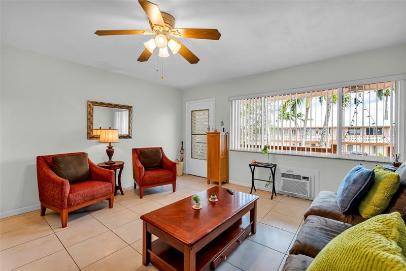 Image 9 of 48 For 1000 11th Ave  #12a Bldg