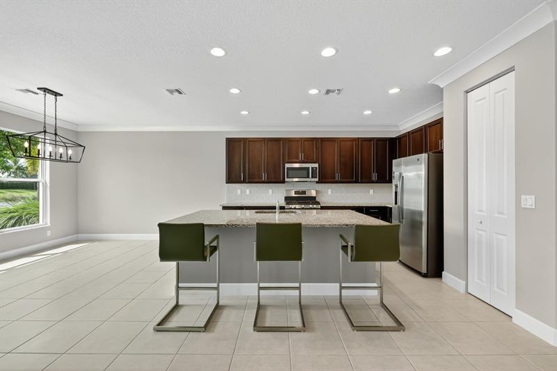 Image 11 of 51 For 12222 Sea Springs Rd