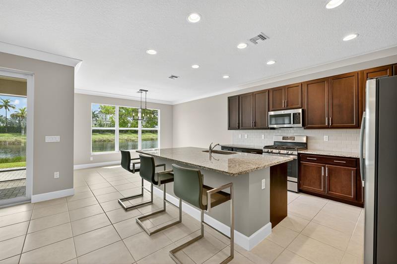 Image 12 of 51 For 12222 Sea Springs Rd