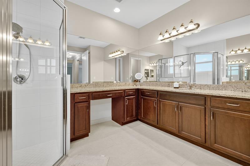 Image 22 of 51 For 12222 Sea Springs Rd