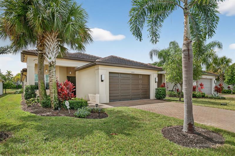 Image 3 of 51 For 12222 Sea Springs Rd