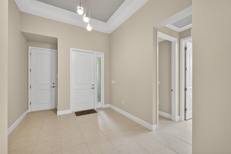 Image 6 of 51 For 12222 Sea Springs Rd