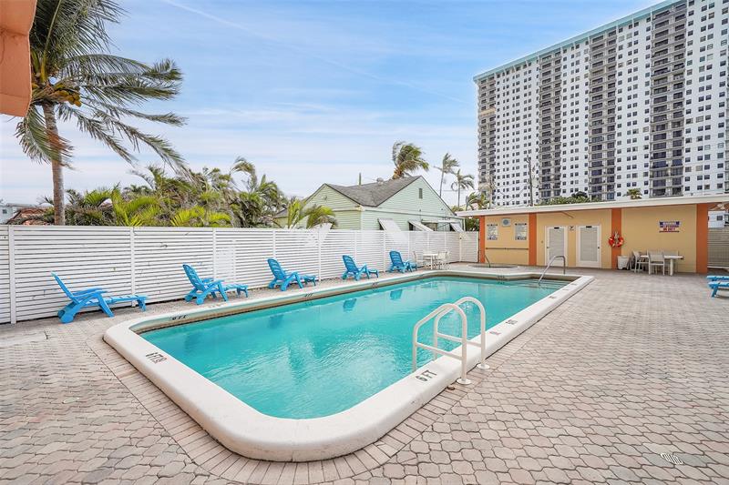 Image 14 of 62 For 801 Ocean Dr  706