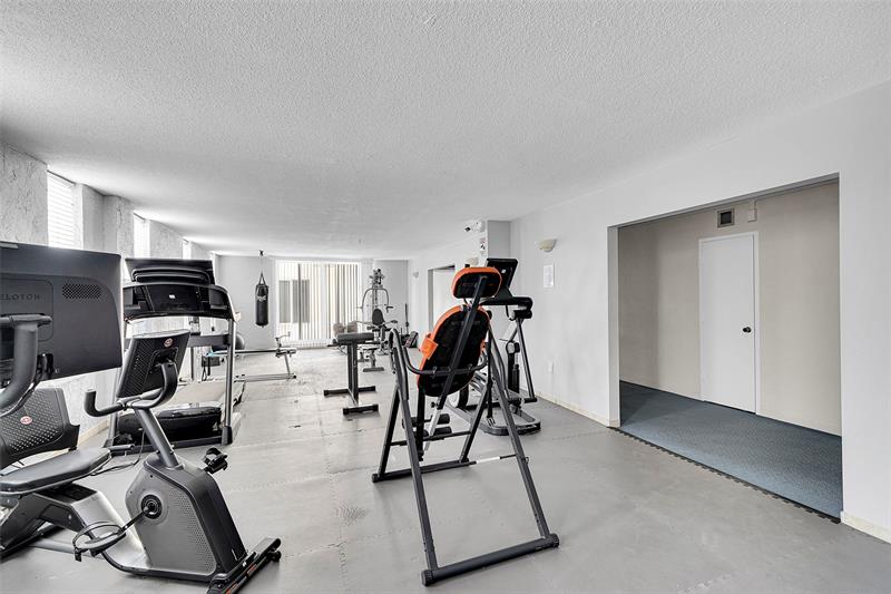 Image 21 of 62 For 801 Ocean Dr  706