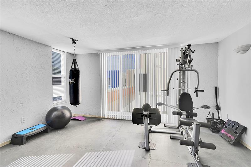 Image 22 of 62 For 801 Ocean Dr  706
