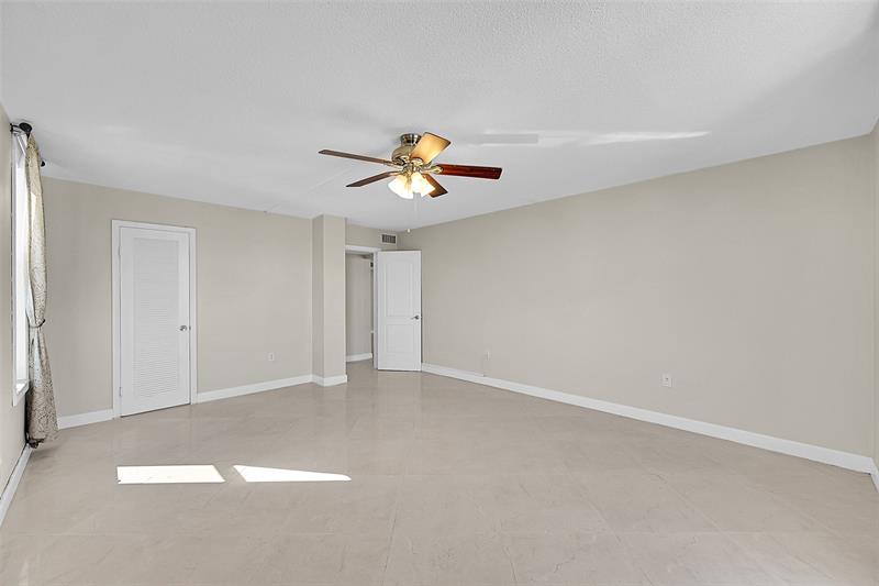 Image 52 of 62 For 801 Ocean Dr  706