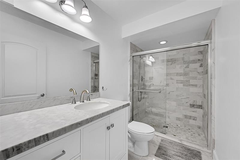 Image 54 of 62 For 801 Ocean Dr  706