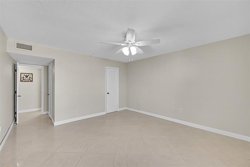 Image 57 of 62 For 801 Ocean Dr  706