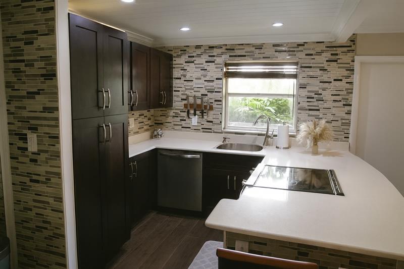 Image 4 of 18 For 2400 10th St  203