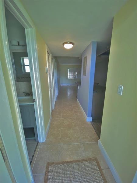 Image 13 of 18 For 5170 40th Ave  4-e