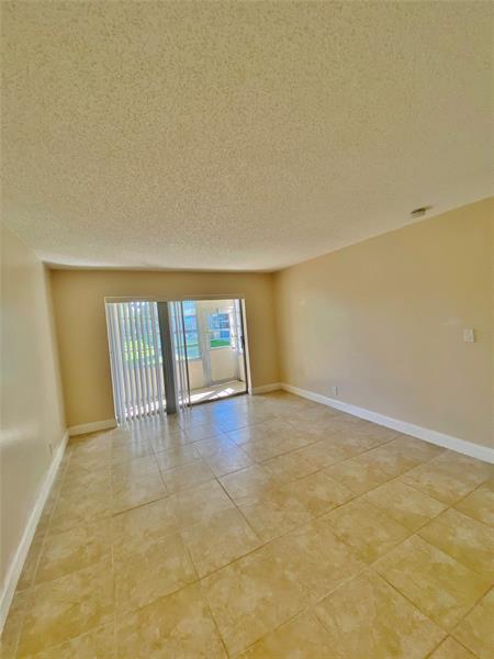 Image 18 of 18 For 5170 40th Ave  4-e