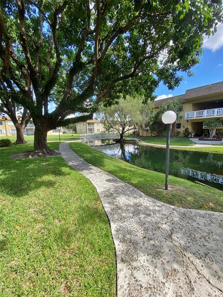 Image 5 of 18 For 5170 40th Ave  4-e