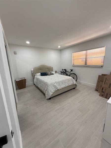 Image 21 of 27 For 3522 166th St  8