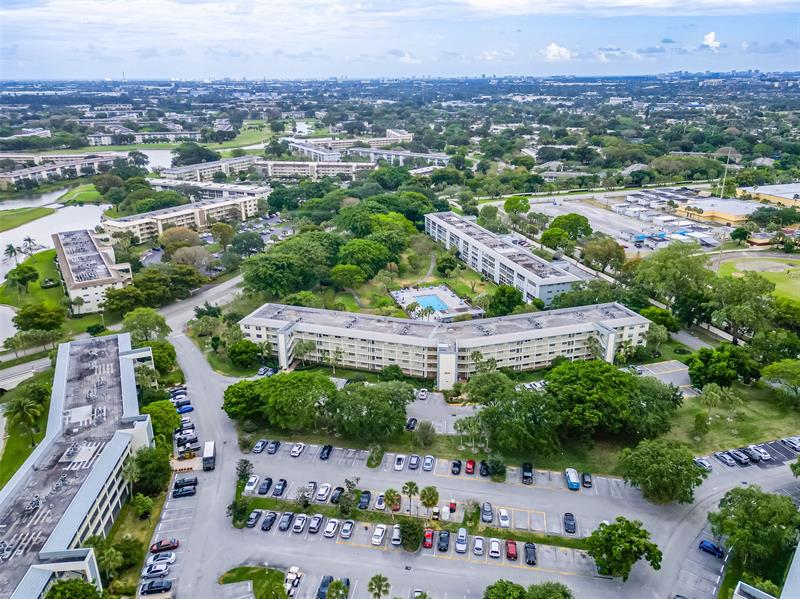 Image 15 of 41 For 2504 Antigua Ter  B3