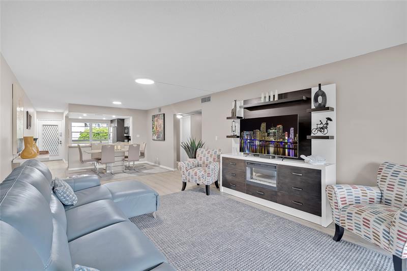 Image 23 of 41 For 2504 Antigua Ter  B3