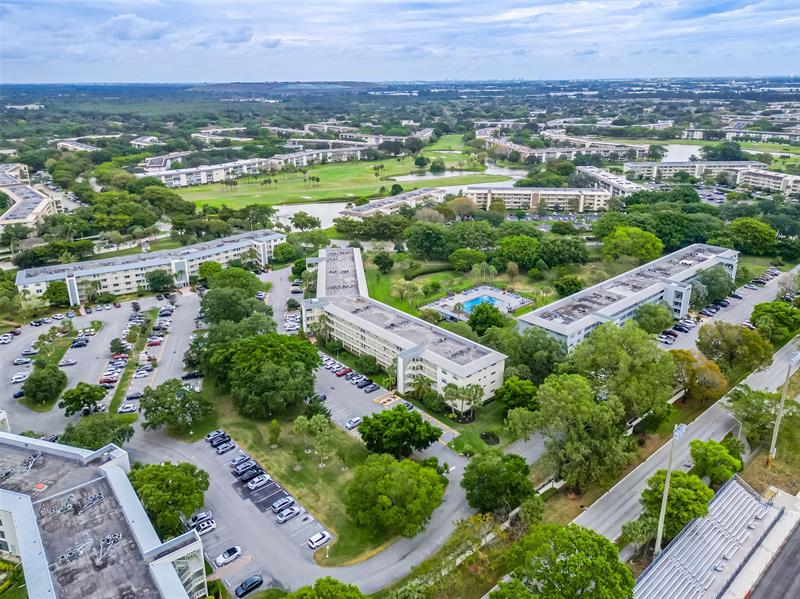 Image 31 of 41 For 2504 Antigua Ter  B3