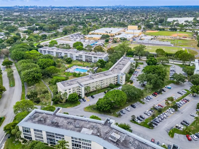 Image 37 of 41 For 2504 Antigua Ter  B3