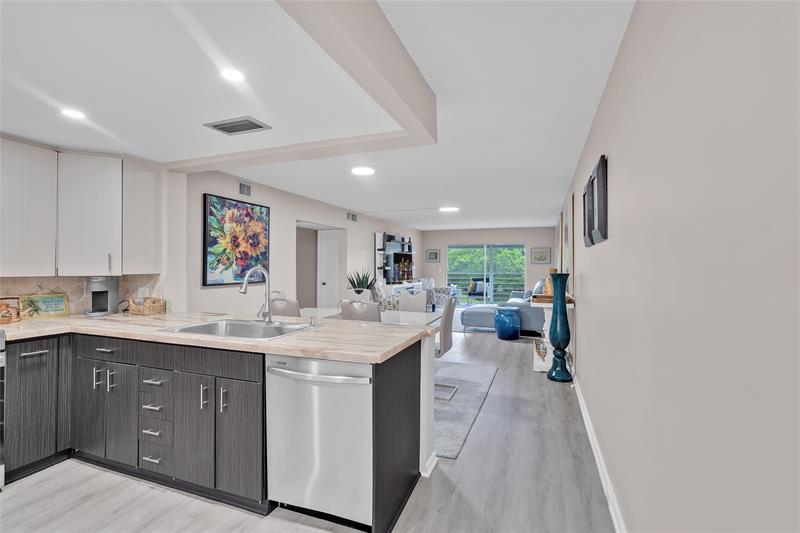 Image 8 of 41 For 2504 Antigua Ter  B3