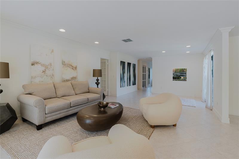 Image 11 of 17 For 9277 Vista Del Lago  39b